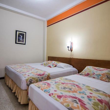 Hotel Valdivia Plaza Хардін Екстер'єр фото
