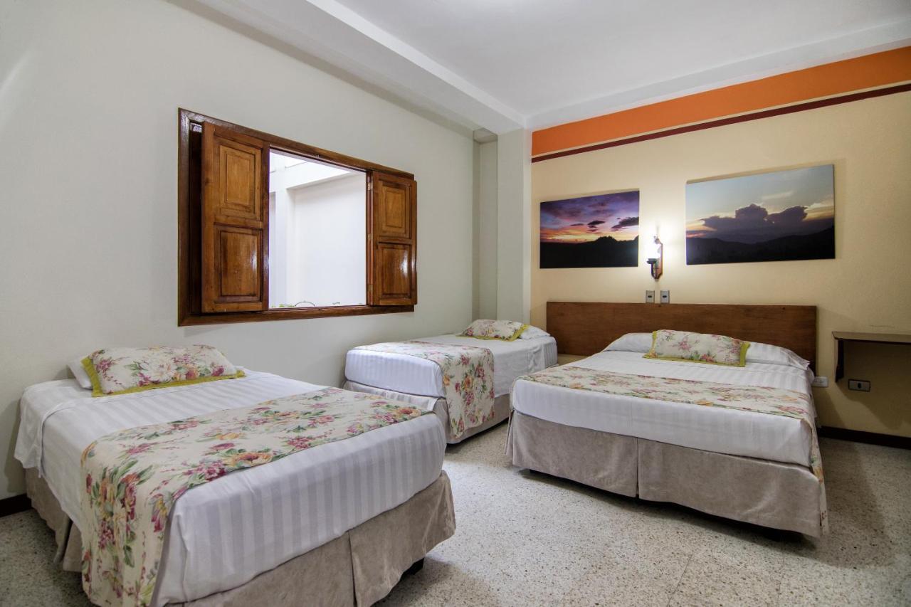 Hotel Valdivia Plaza Хардін Екстер'єр фото