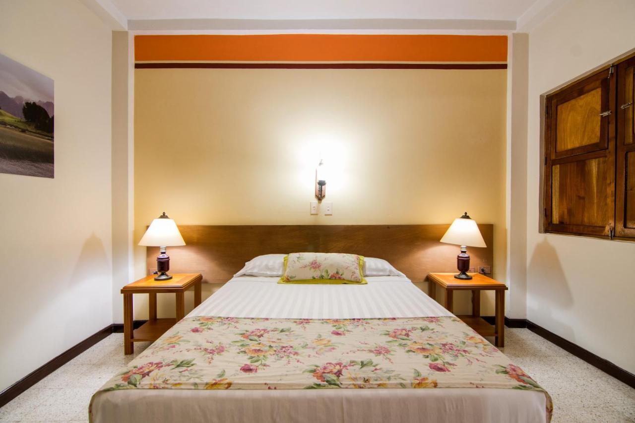 Hotel Valdivia Plaza Хардін Екстер'єр фото