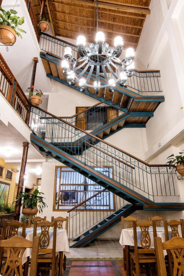 Hotel Valdivia Plaza Хардін Екстер'єр фото